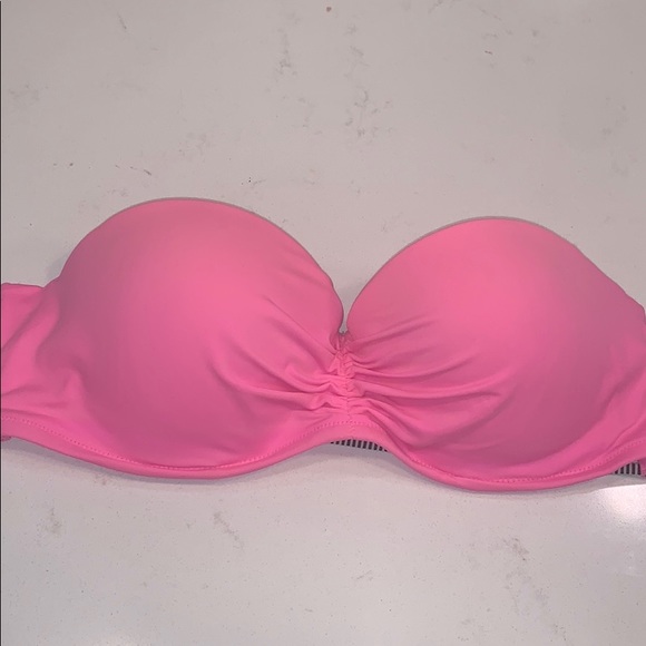 Victoria Secret Pink bikini top. - Picture 1 of 2